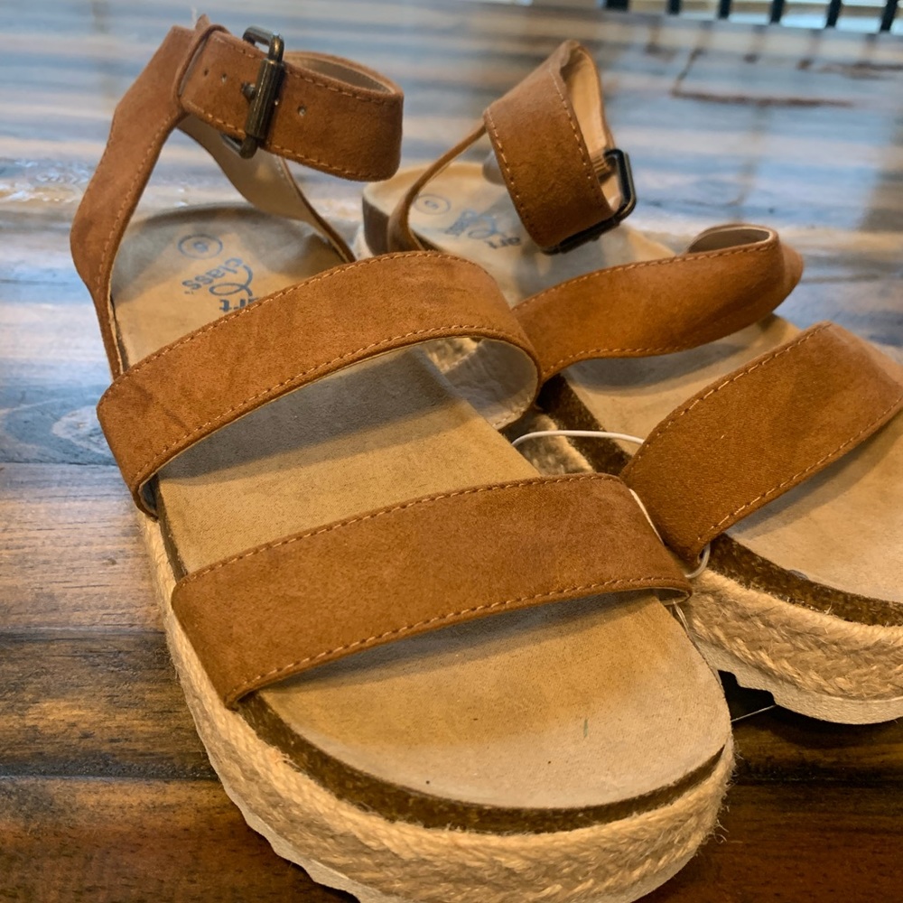 NWT Sandals